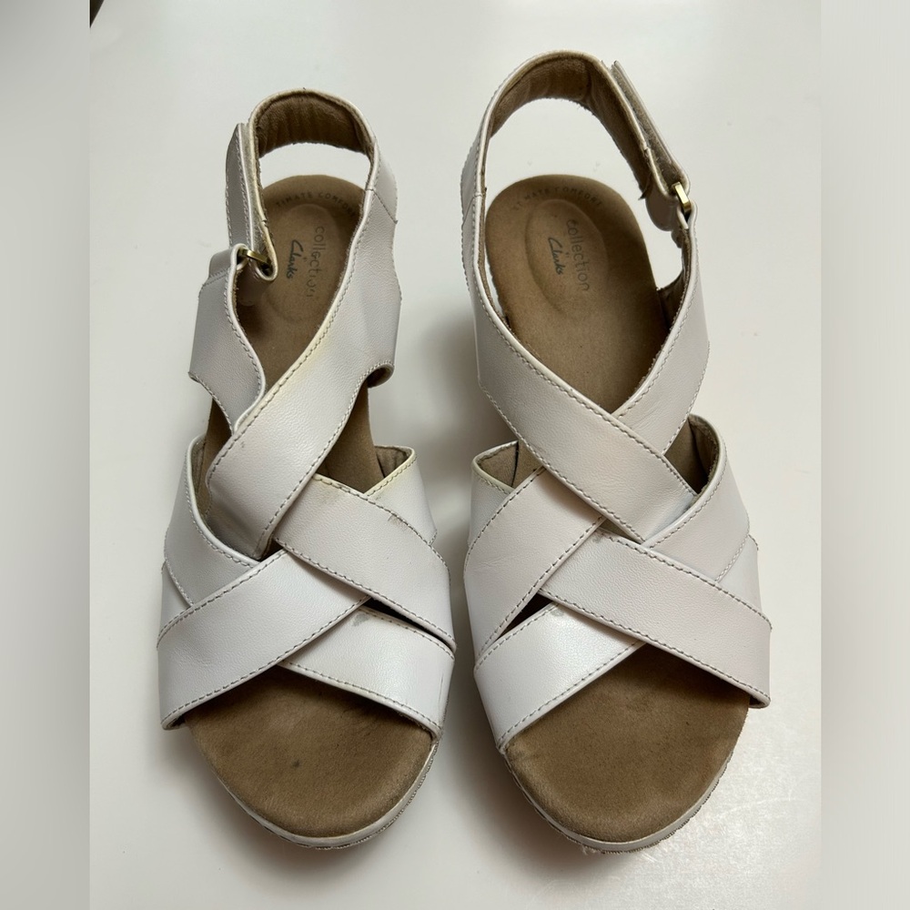 Clarks NWOT White 3 Inches Wedge Heel Shoes size 10.